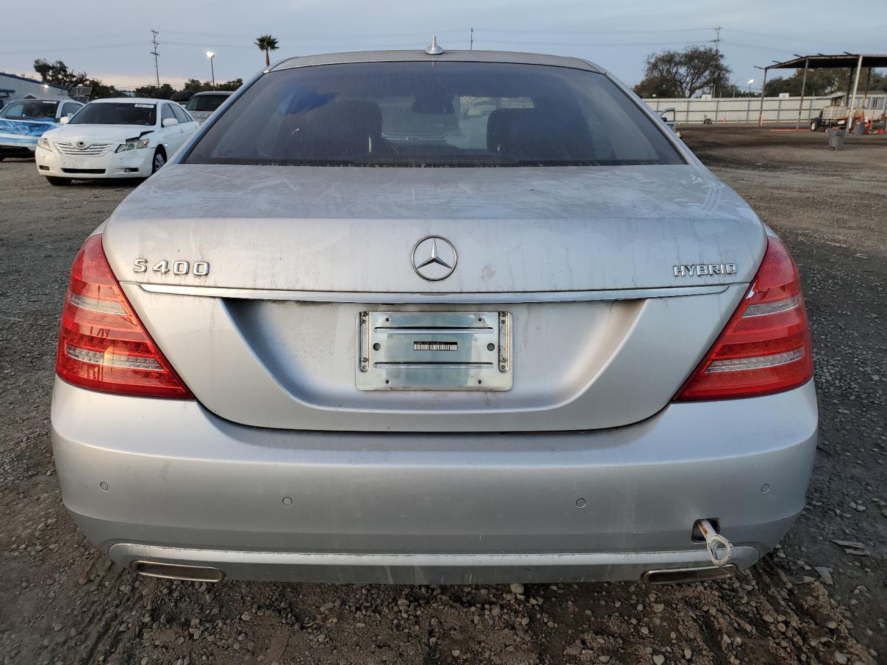 Mercedes-Benz S-Class 400