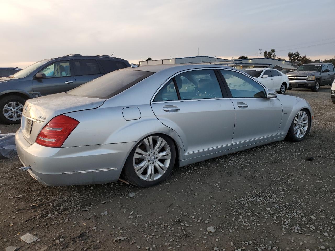 Mercedes-Benz S-Class 400