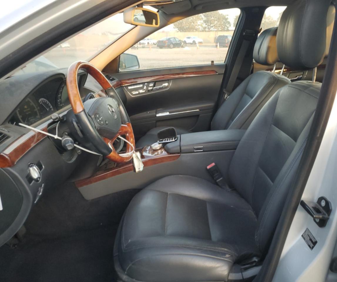 Mercedes-Benz S-Class 400