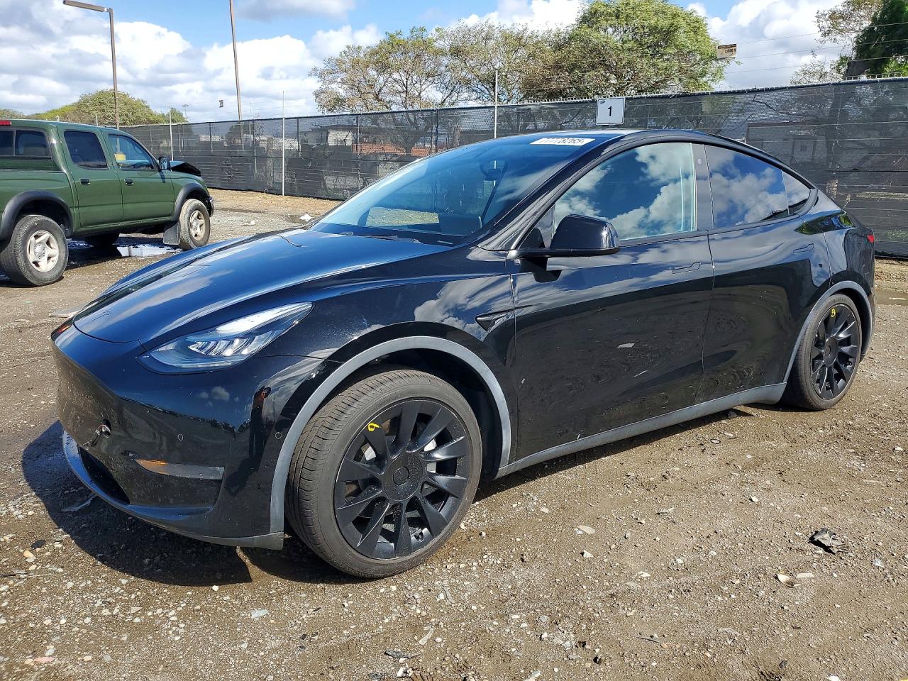 Salvage Tesla Model Y Image