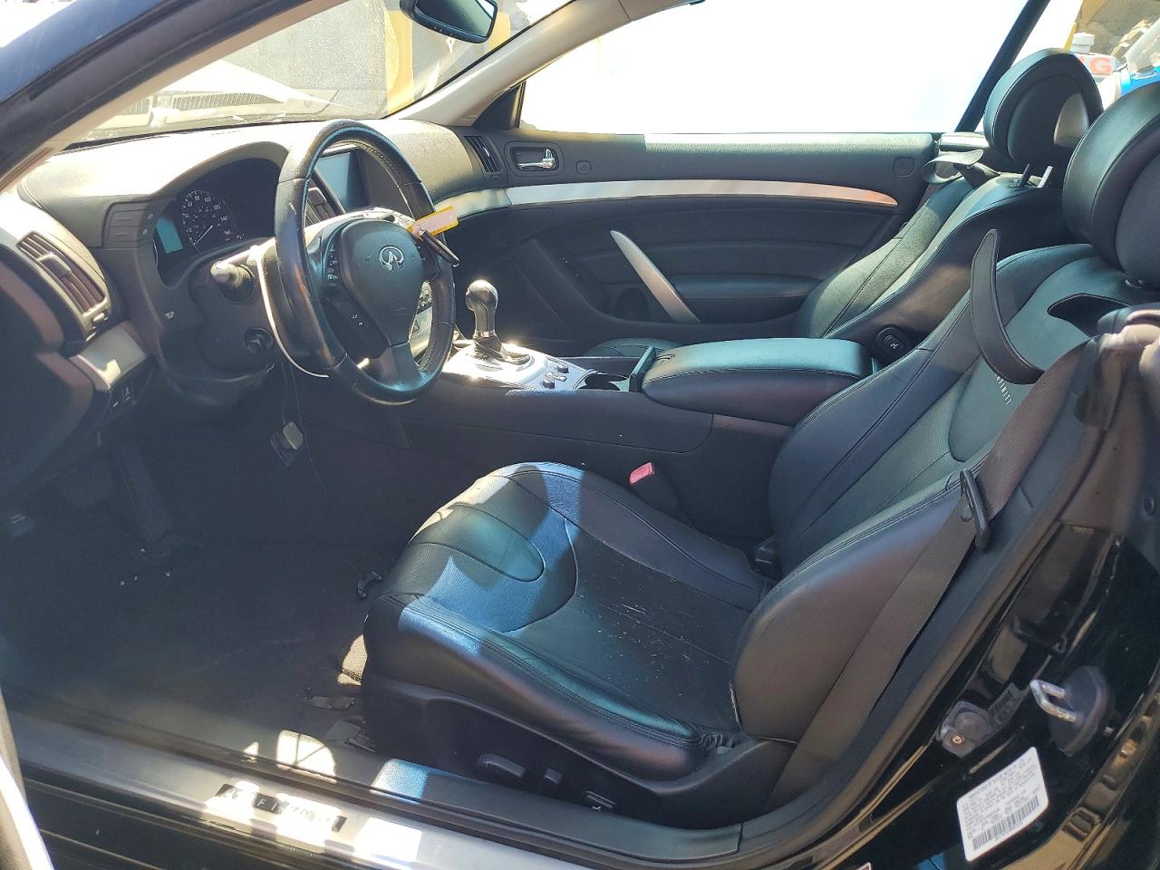 INFINITI G37 Base