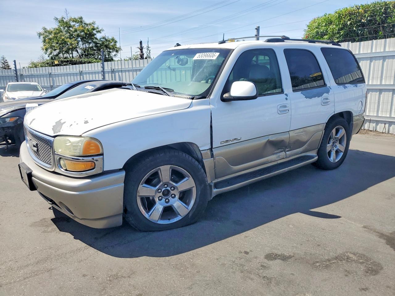 Salvage GMC Denali Image