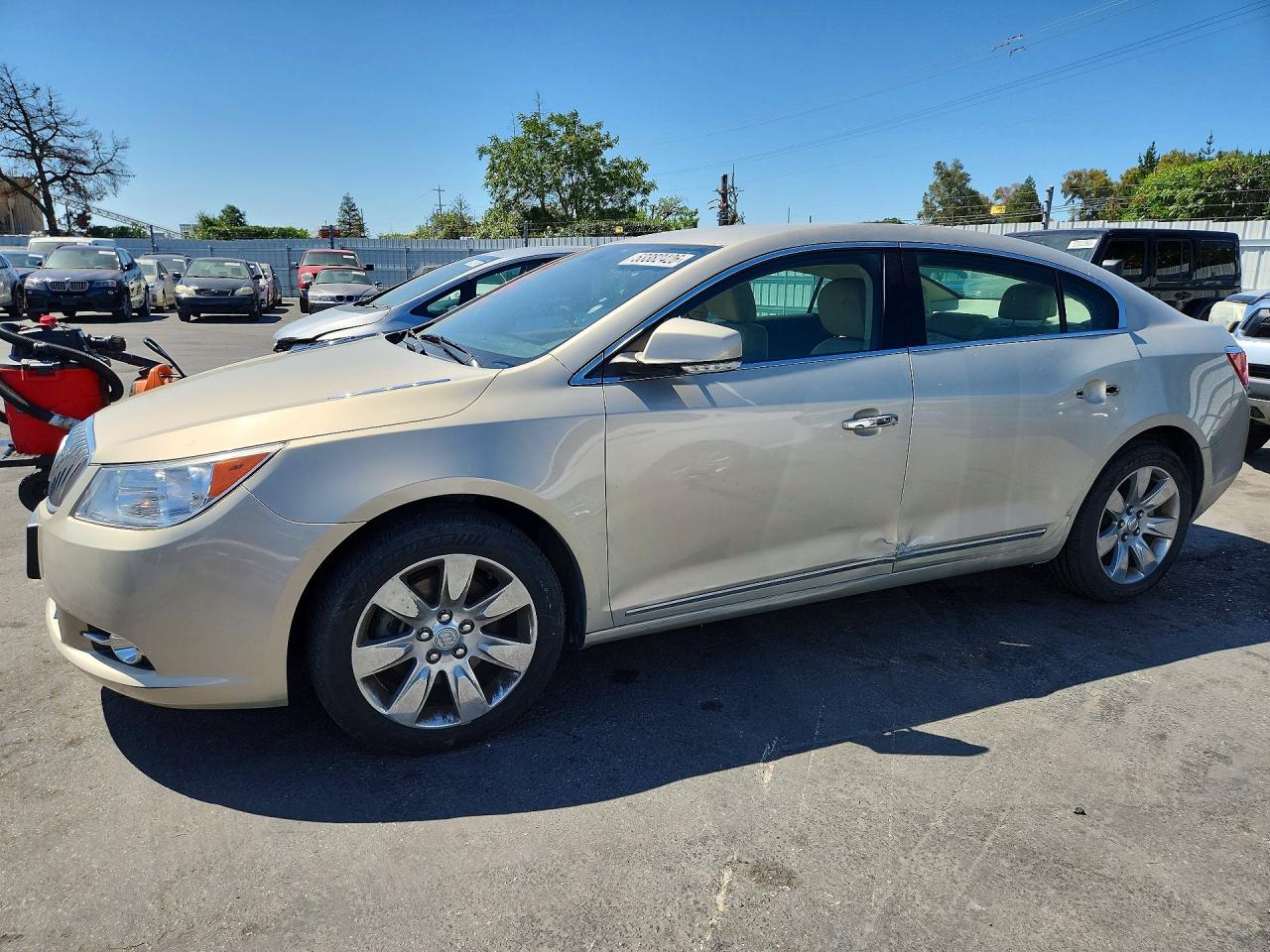 Salvage Buick LaCrosse Image