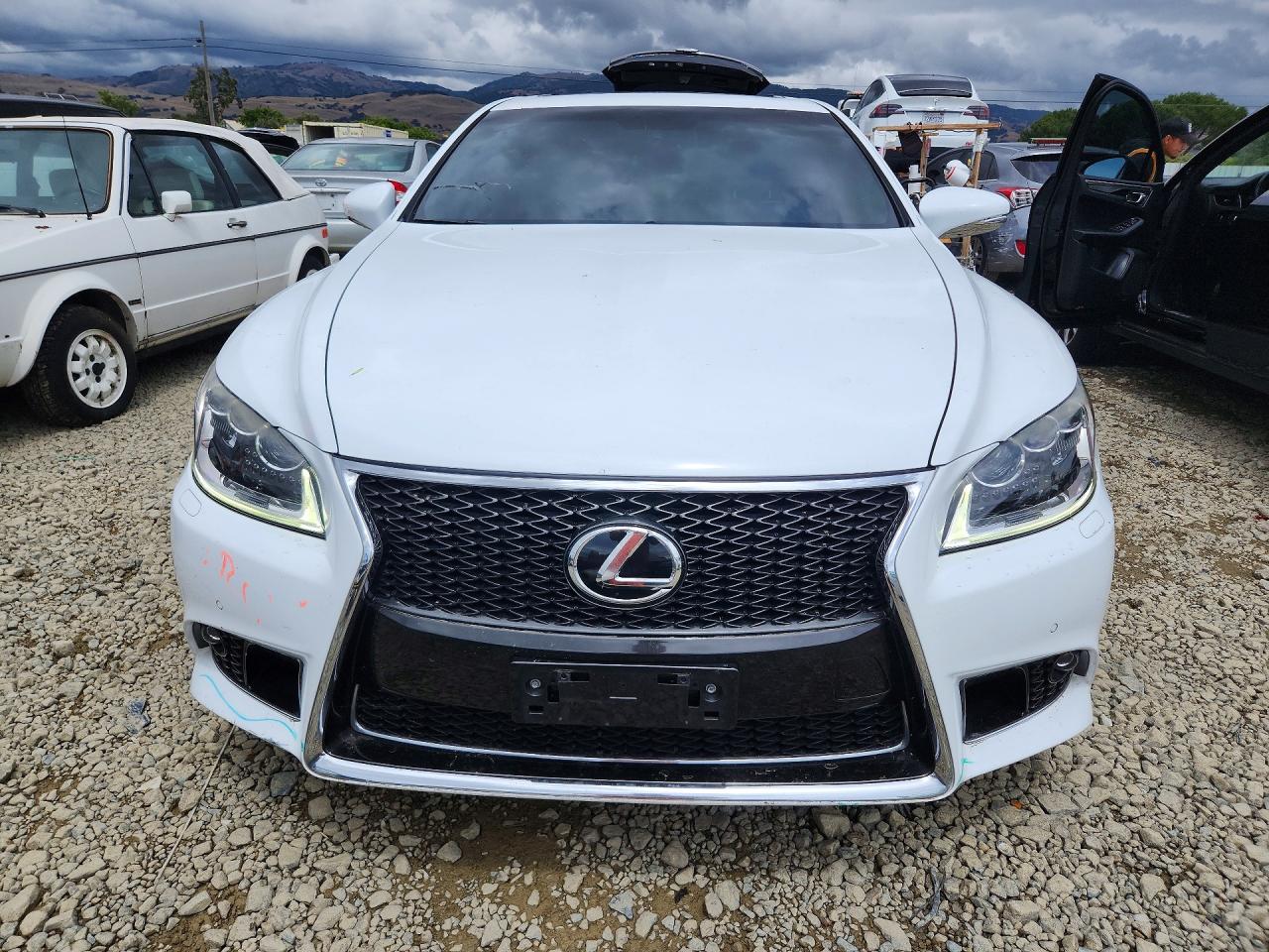 Lexus LS 460