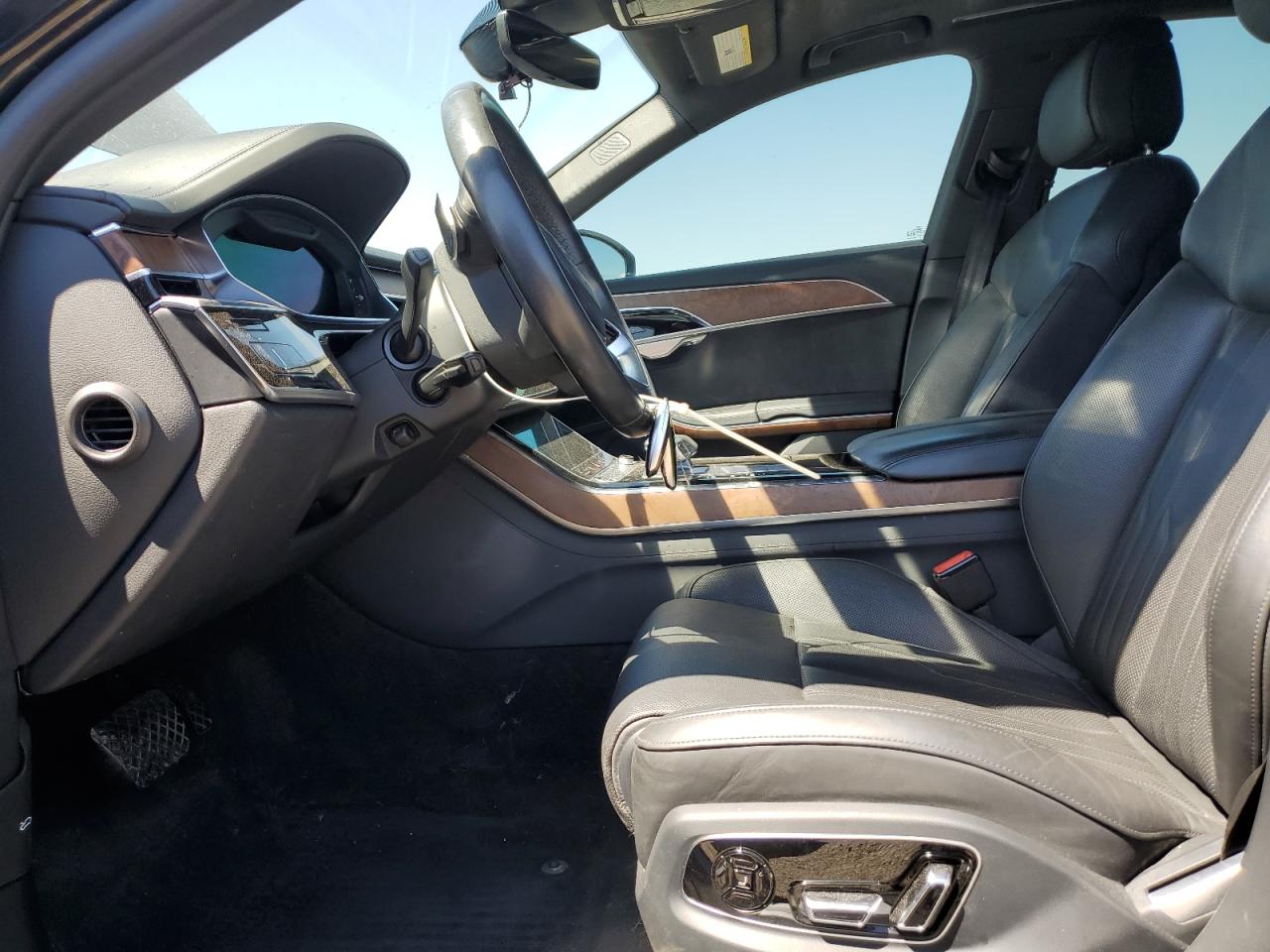 Audi A8 L