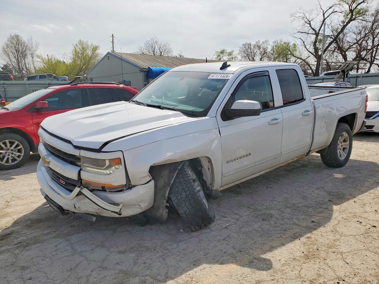 Salvage Chevrolet Silverado Image