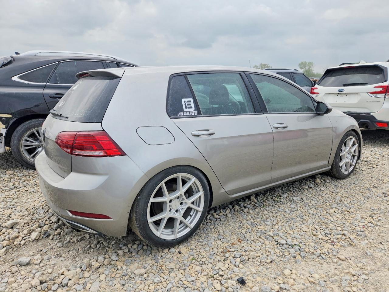 Volkswagen Golf S