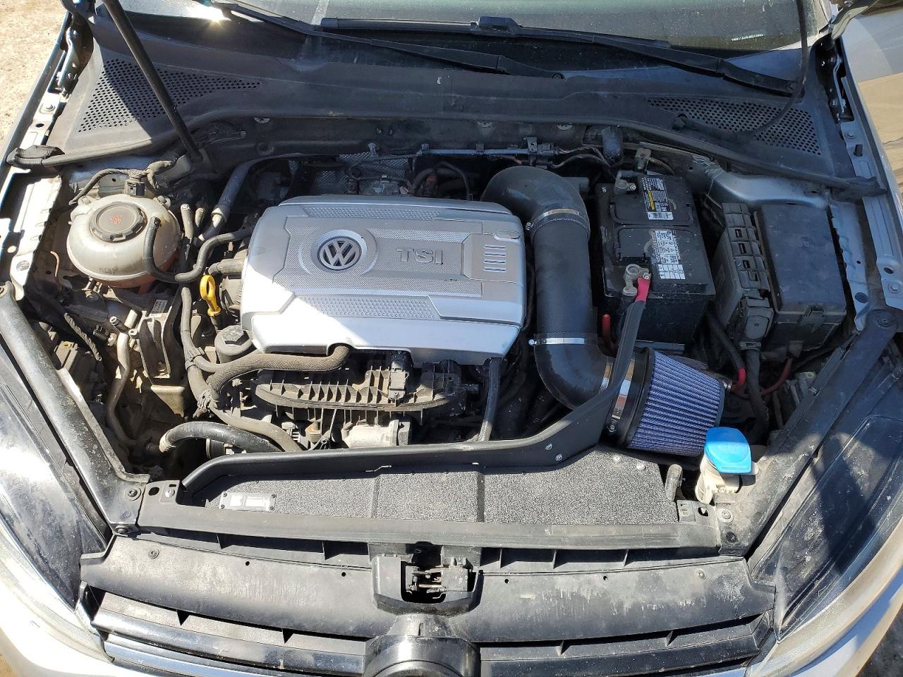 Volkswagen Golf S