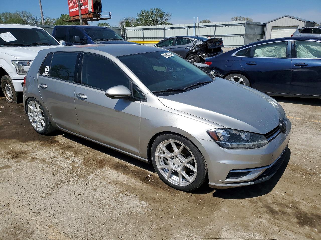Volkswagen Golf S