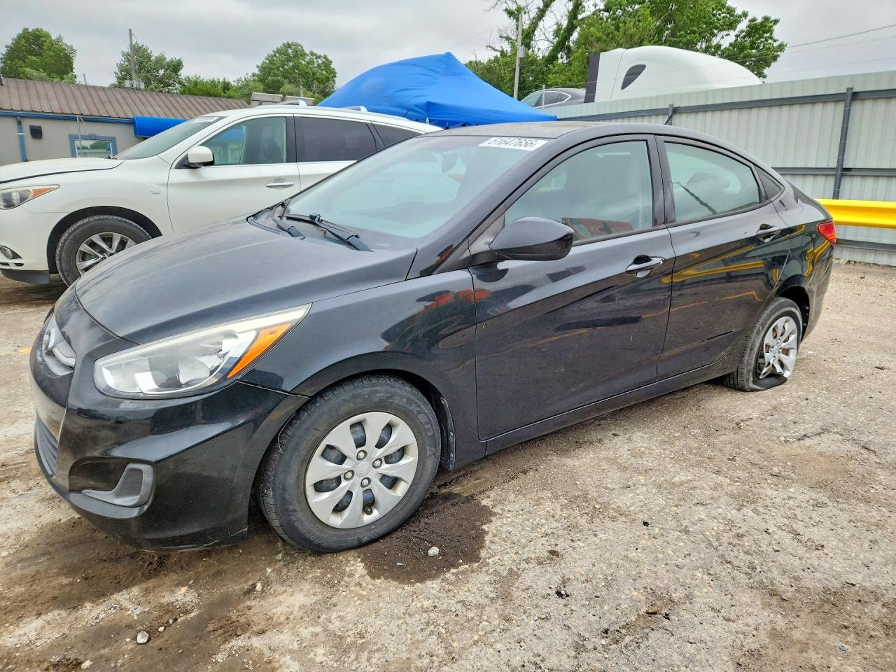 Salvage Hyundai ACCENT Image