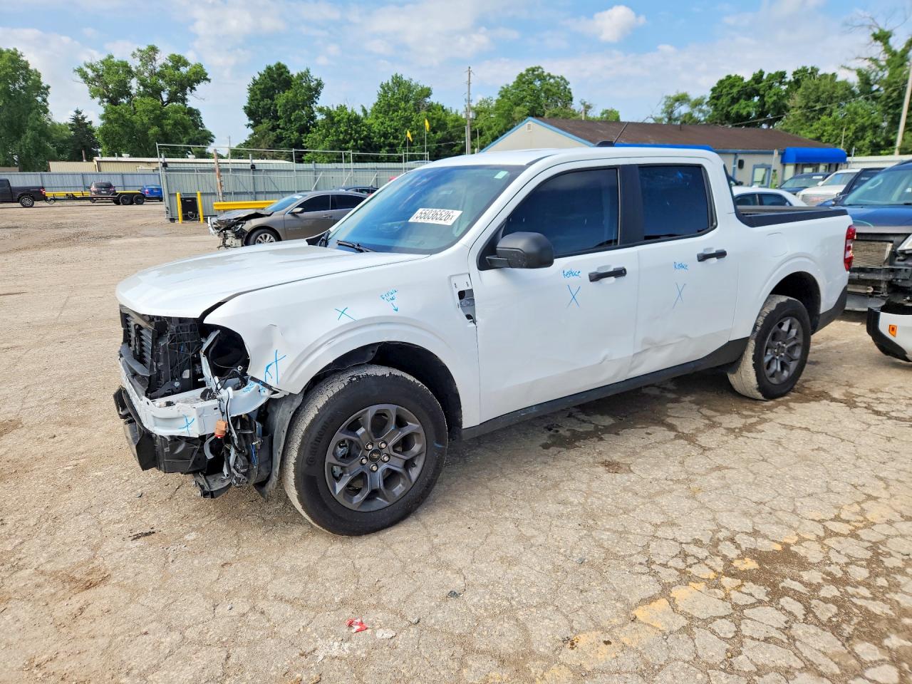 Salvage Ford Maverick Image