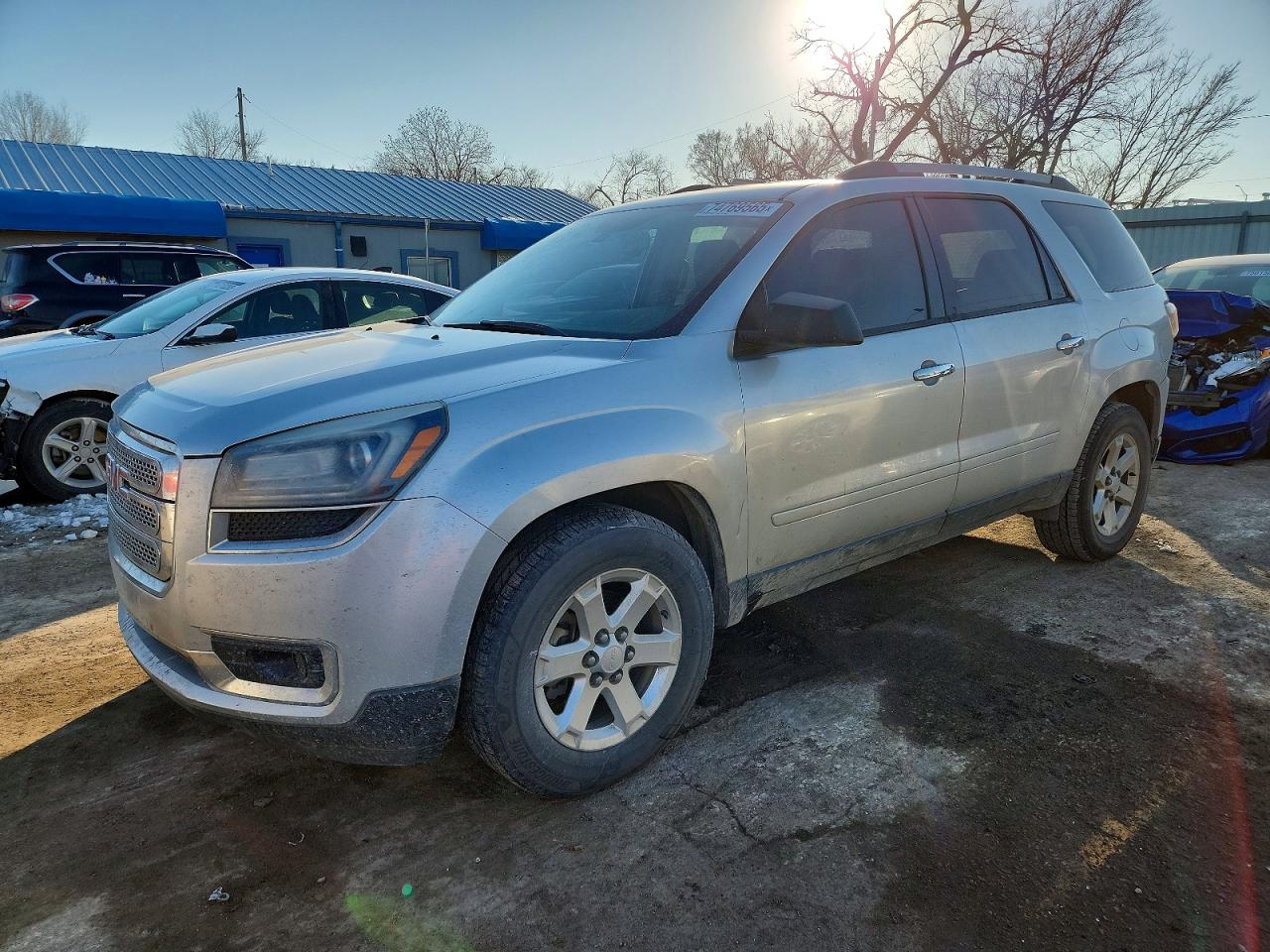 Salvage GMC Acadia Image