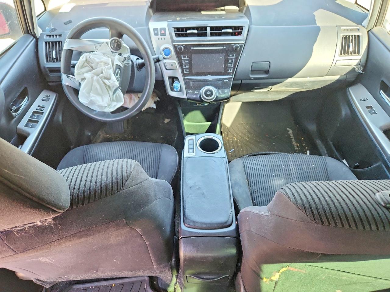 Toyota Prius v Two