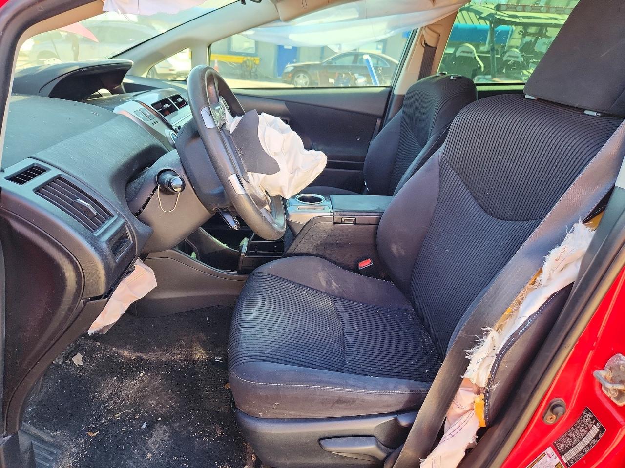 Toyota Prius v Two