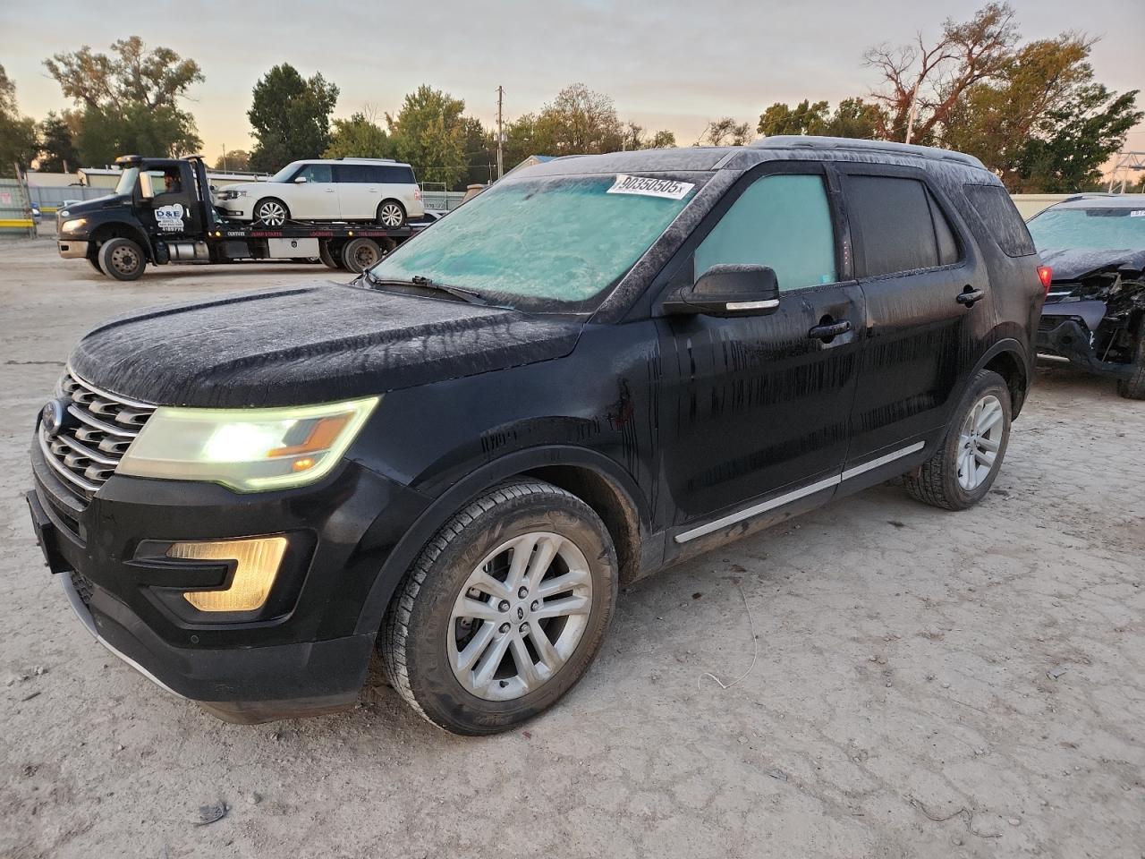 Salvage Ford Explorer Image