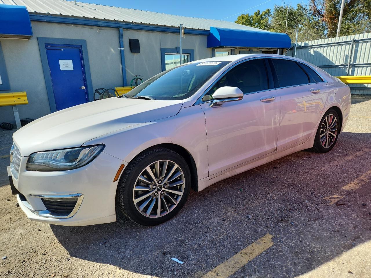 Salvage Lincoln MKZ Image