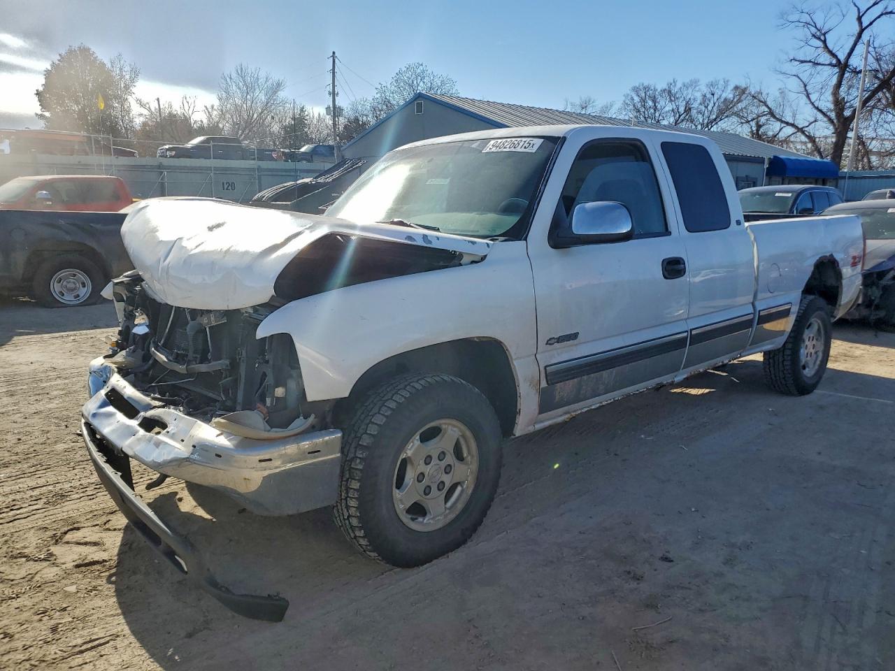Salvage Chevrolet Silverado Image