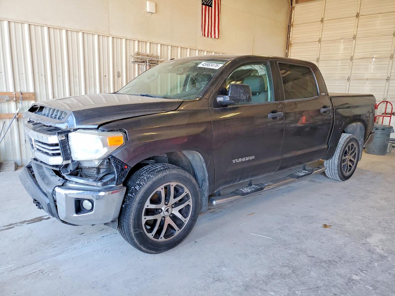 Salvage Toyota Tundra Image