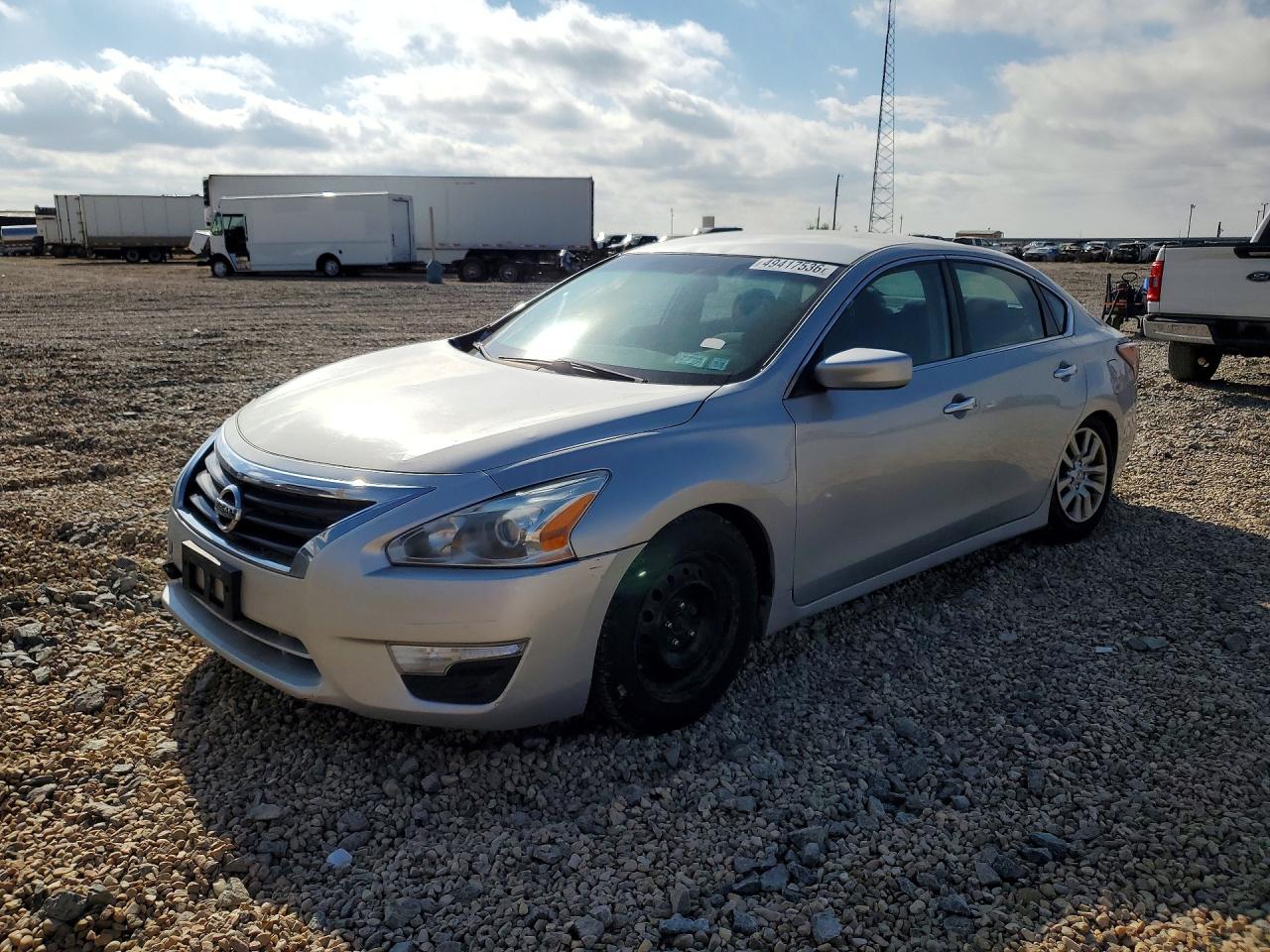 Salvage Nissan Altima Image