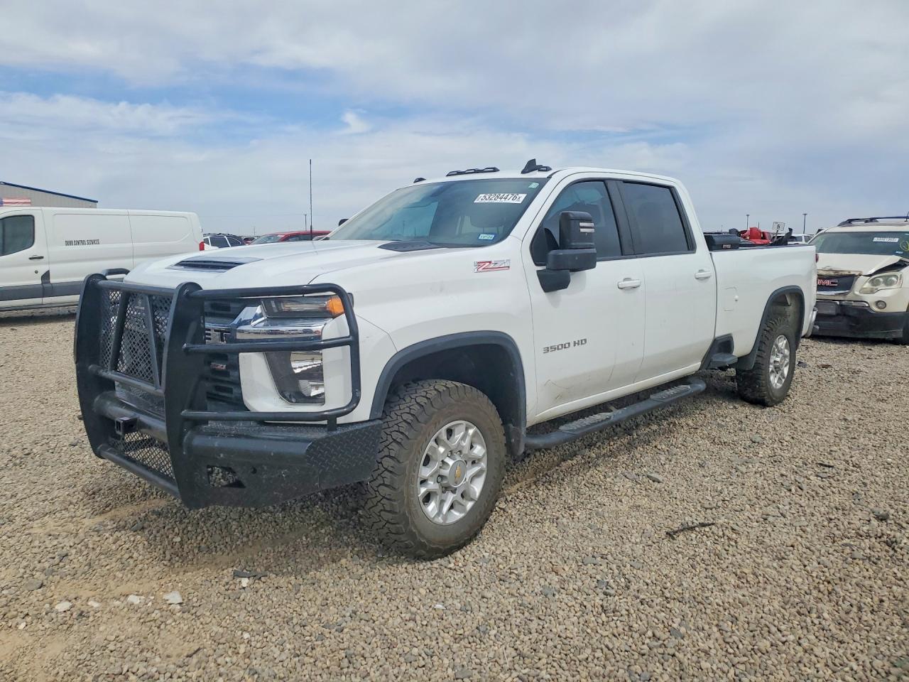 Salvage Chevrolet Silverado Image
