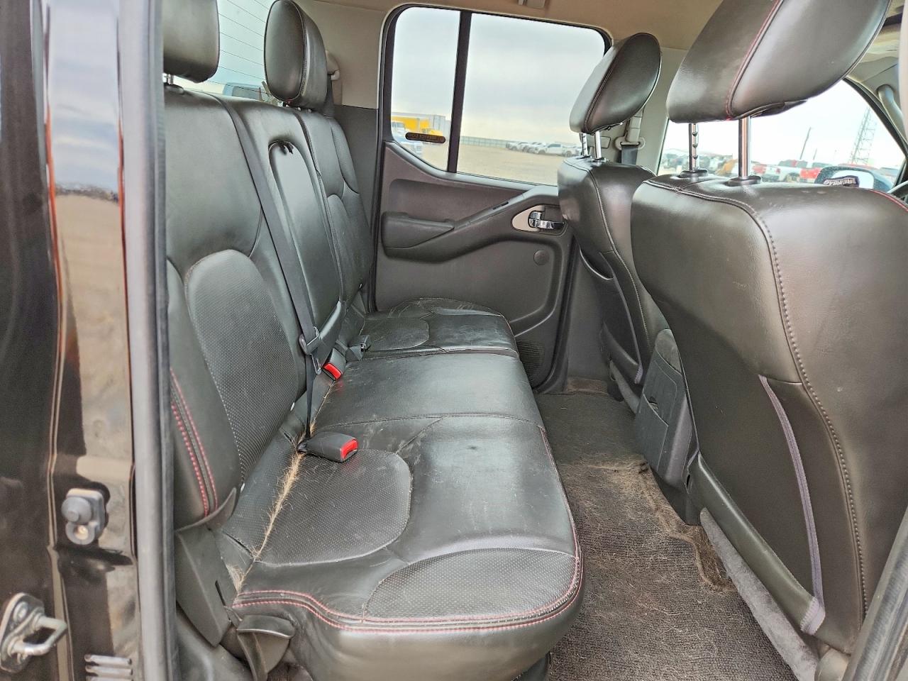 Nissan Frontier Se V6