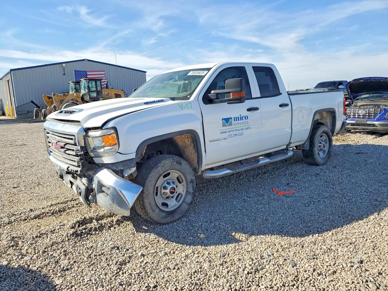 Salvage GMC Sierra Image