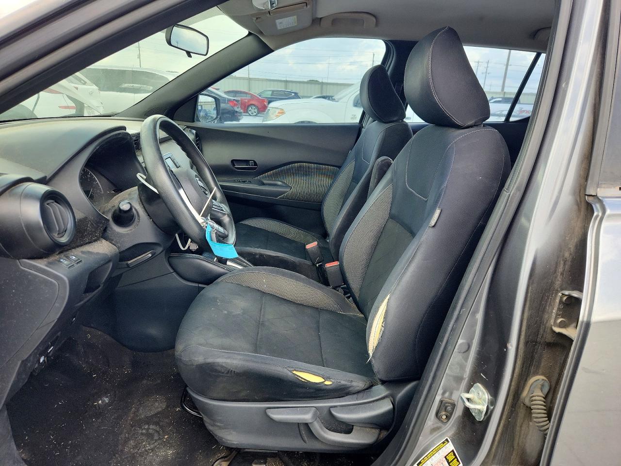 Nissan Kicks S
