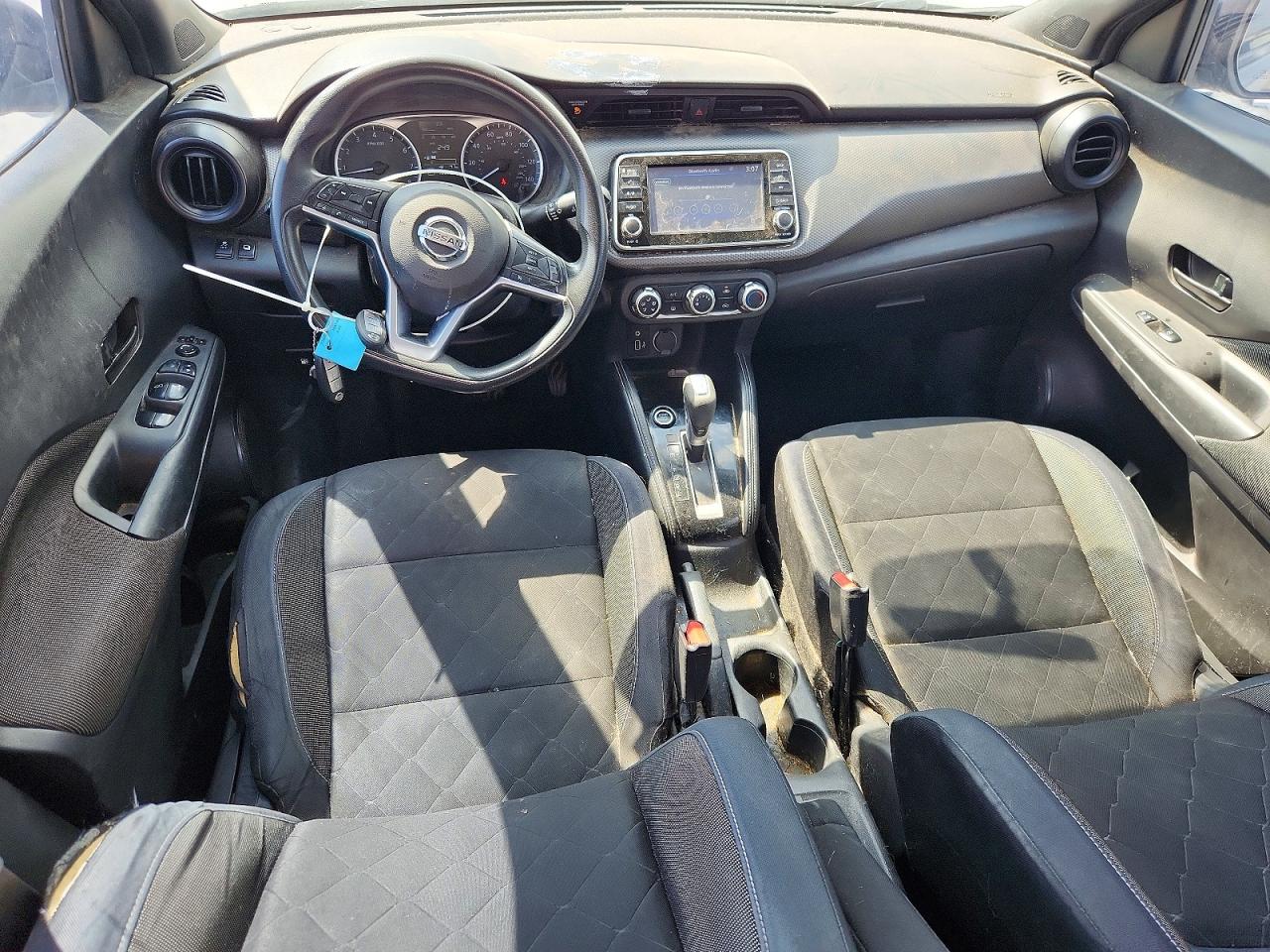 Nissan Kicks S