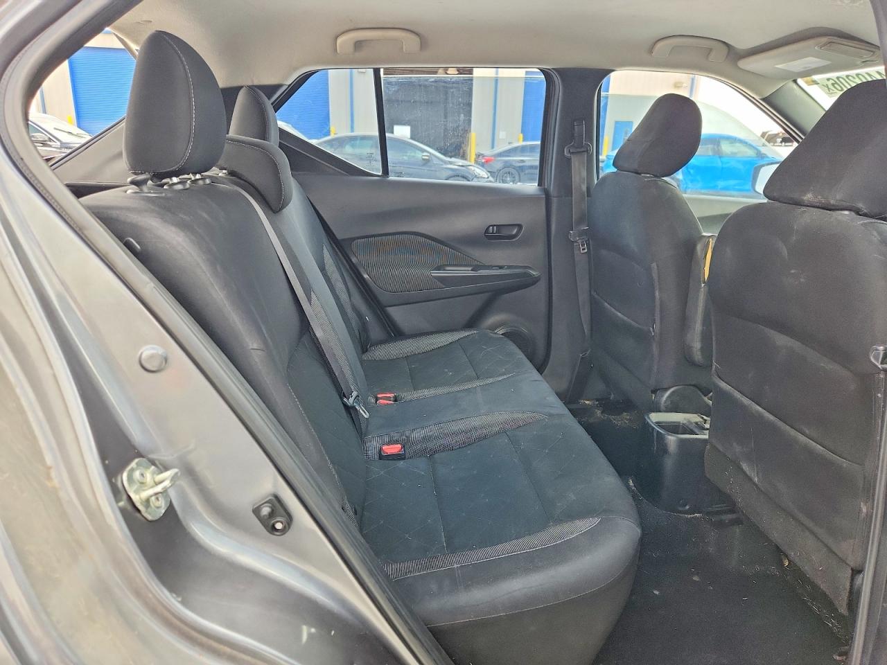 Nissan Kicks S
