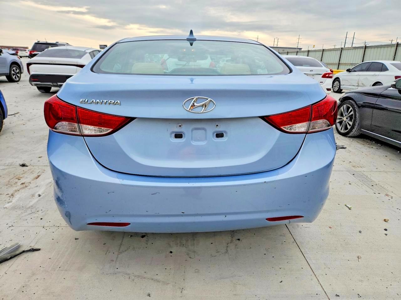 Hyundai ELANTRA Gls
