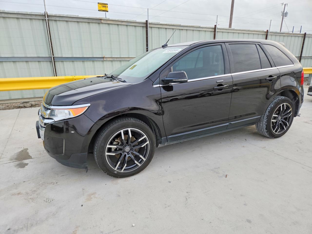 Salvage Ford Edge Image