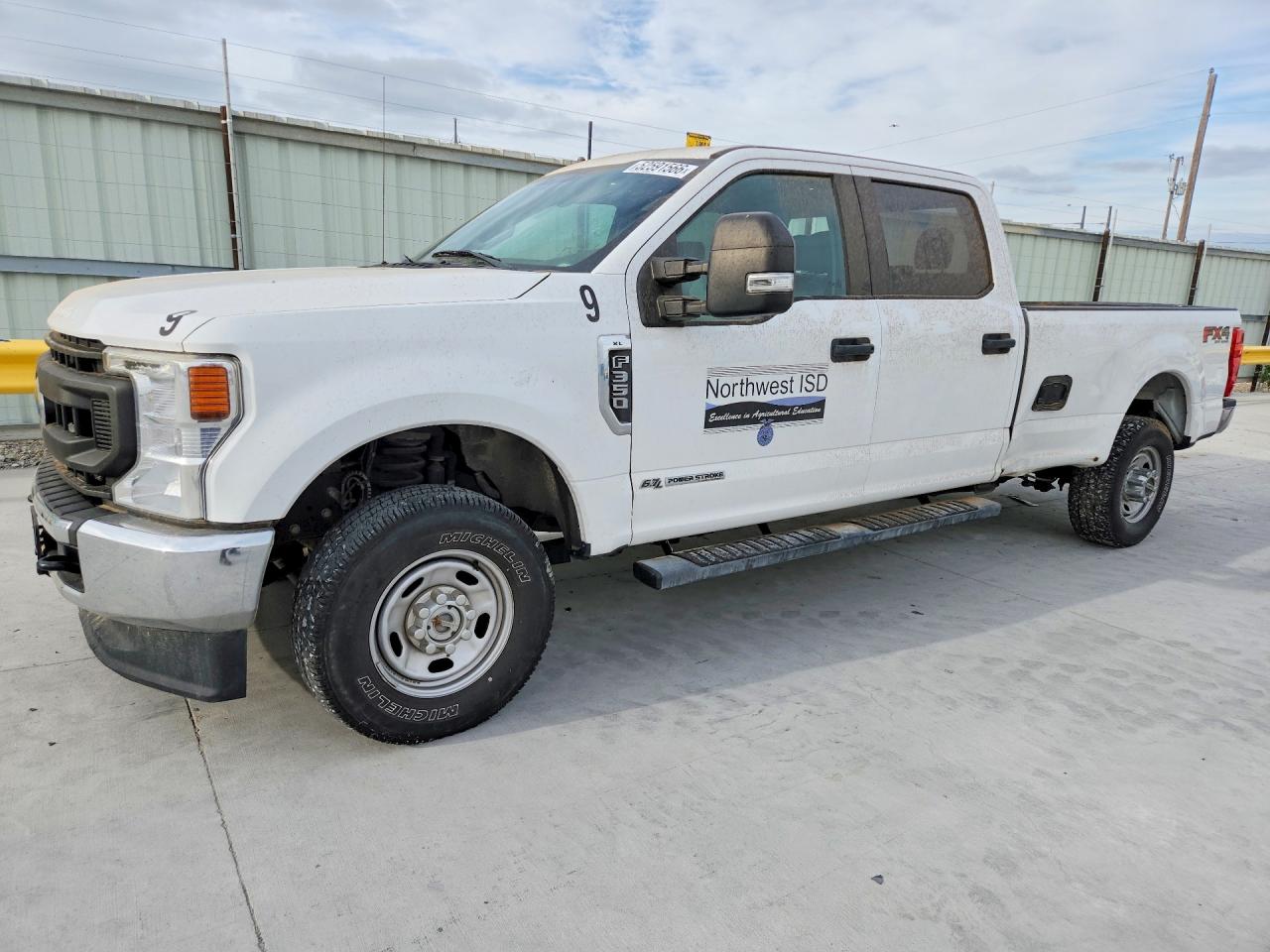 Salvage Ford F-350 Image