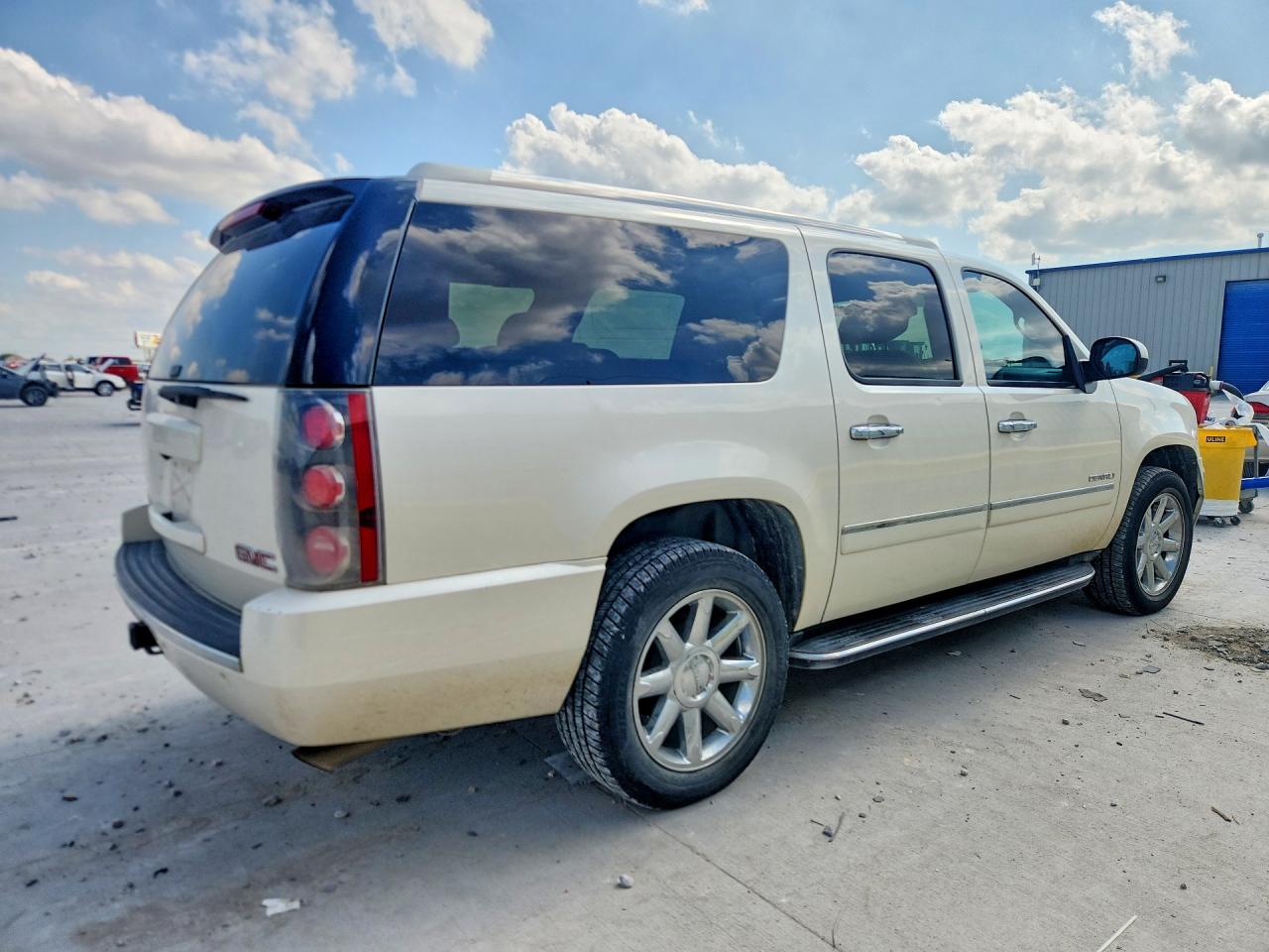 GMC Yukon Denali