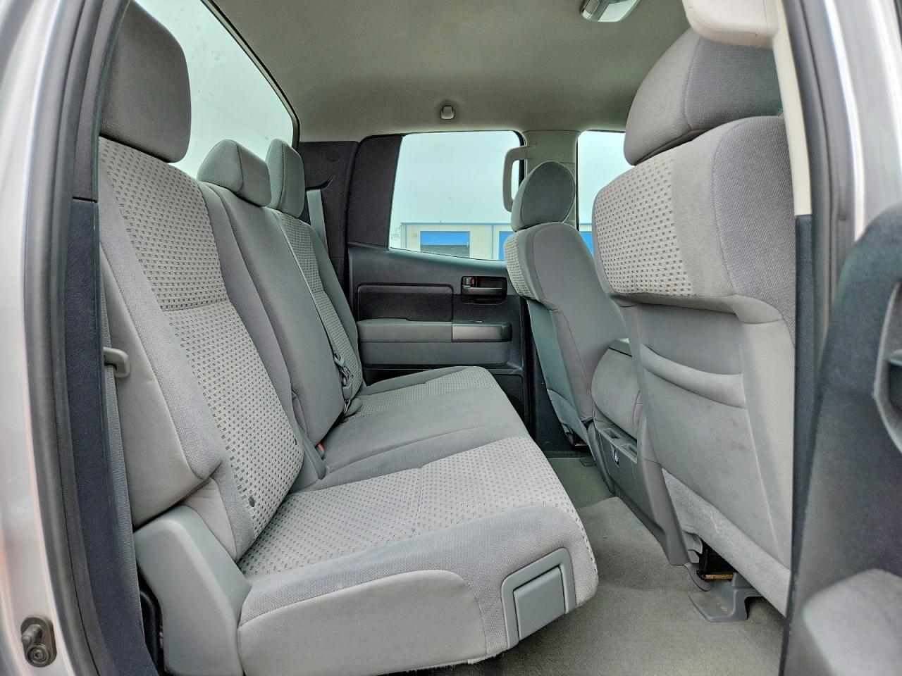 Toyota Tundra Double Cab Sr5