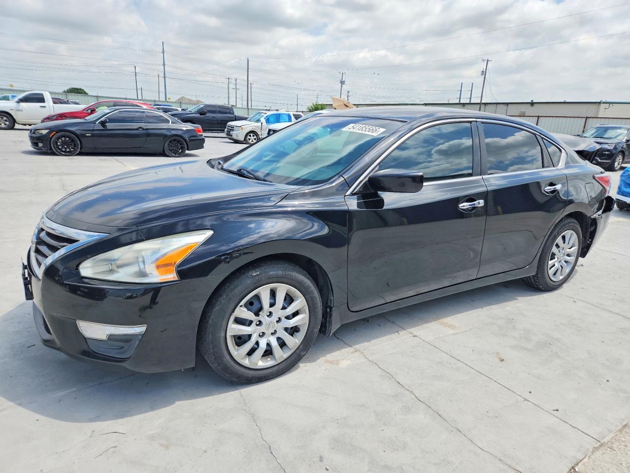 Salvage Nissan Altima Image