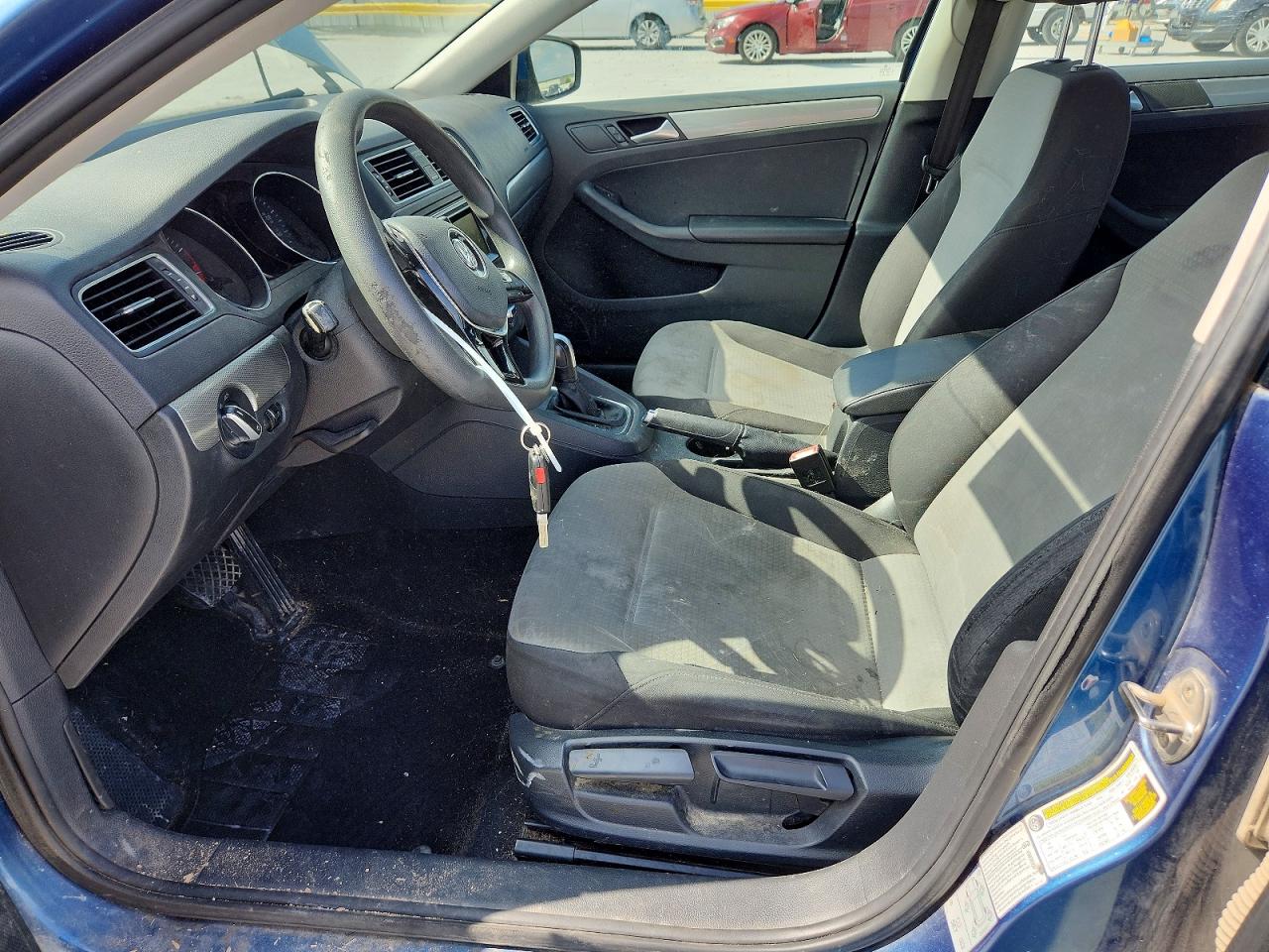 Volkswagen Jetta S