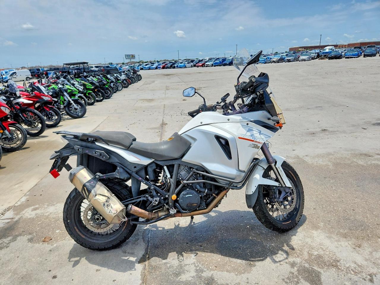 Salvage KTM Motorcycle Image