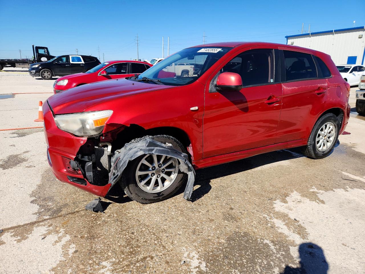 Salvage Mitsubishi Outlander Image