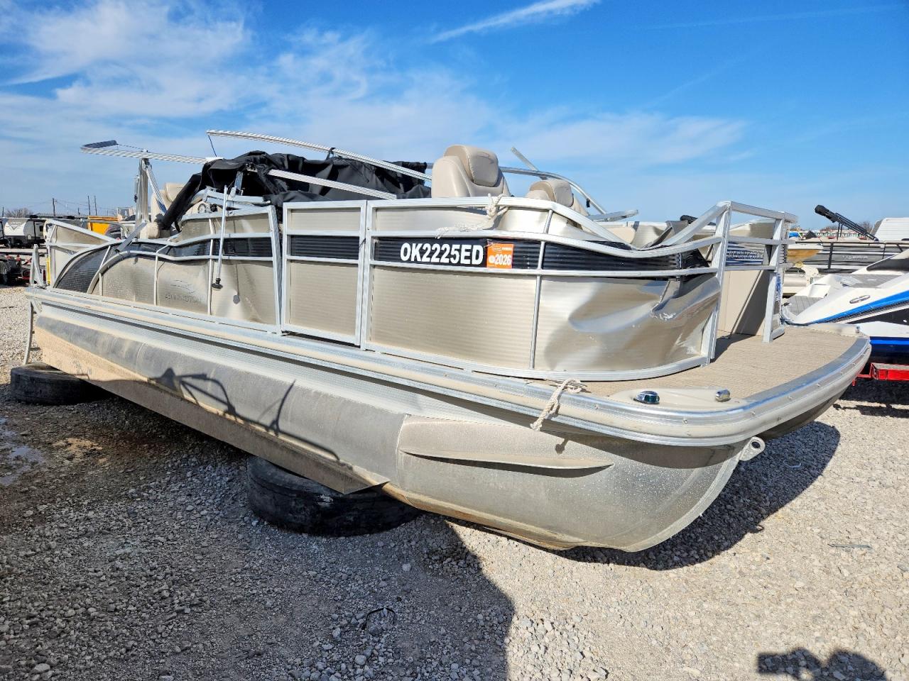 Salvage Bennington Marine Boat W Trl Image