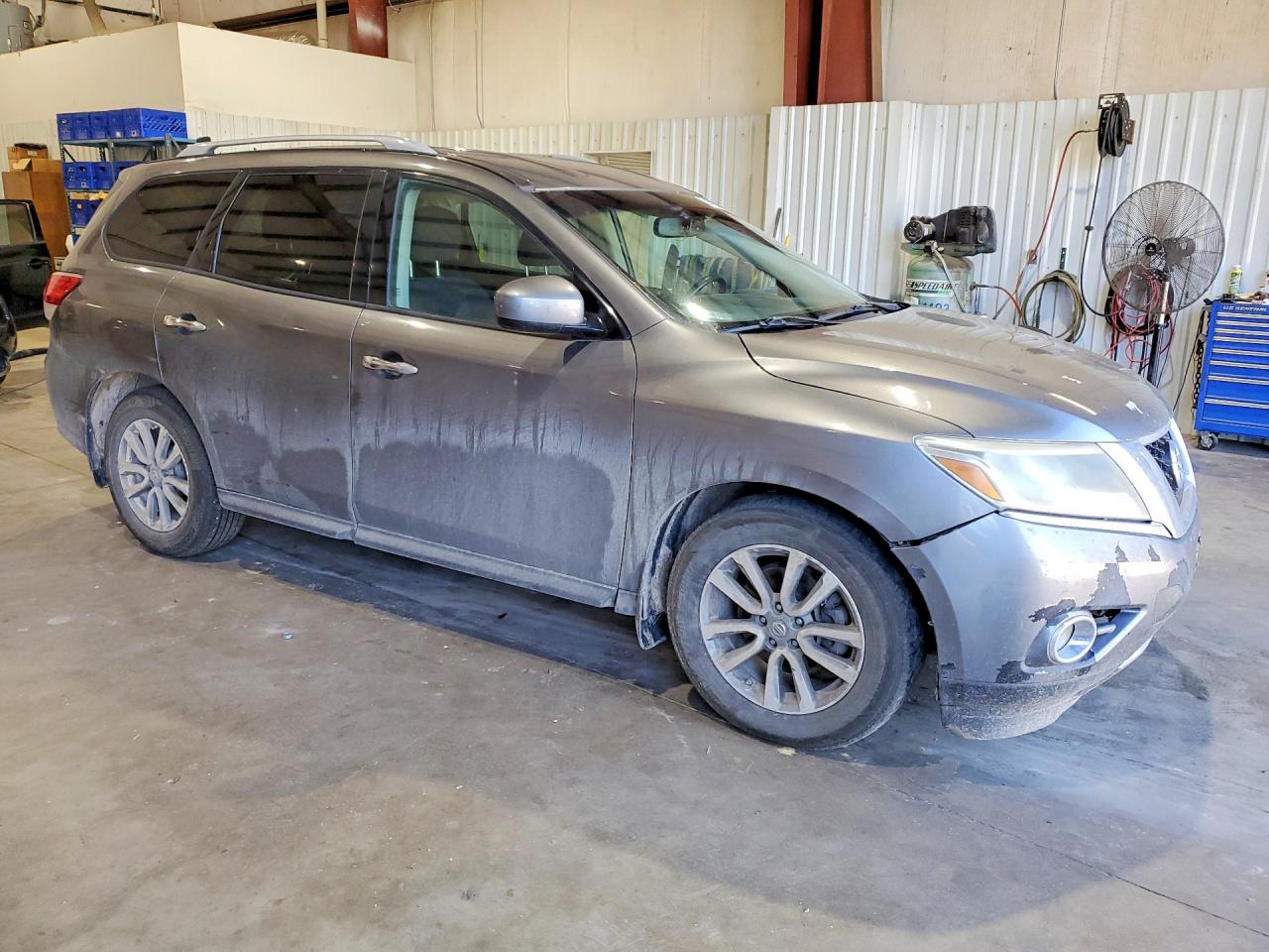 Nissan Pathfinder Sv
