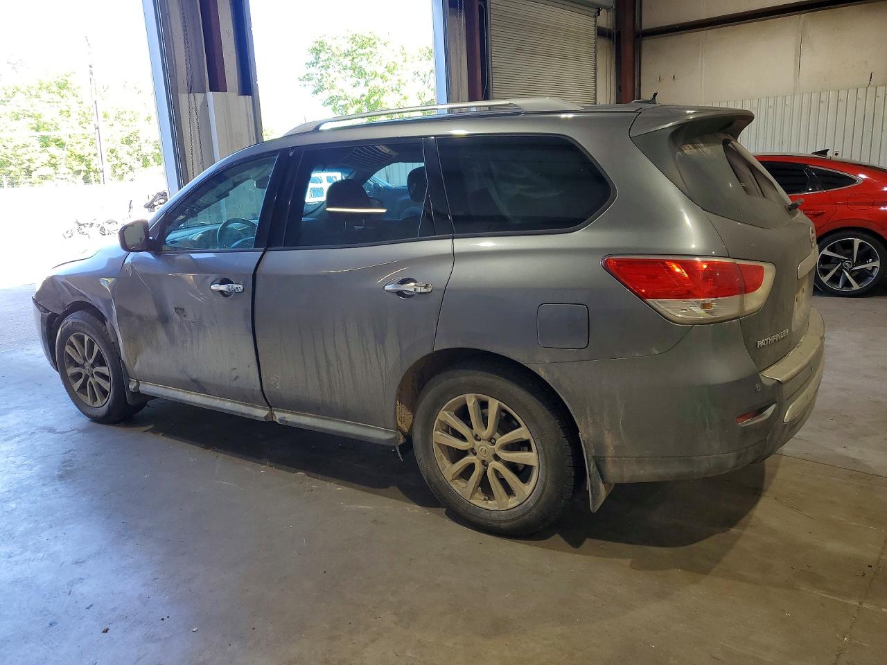 Nissan Pathfinder Sv