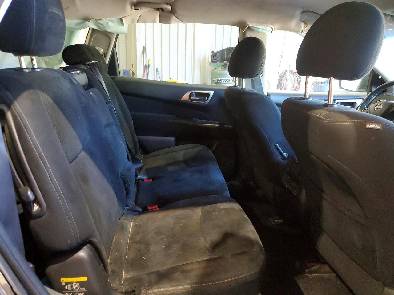 Nissan Pathfinder Sv
