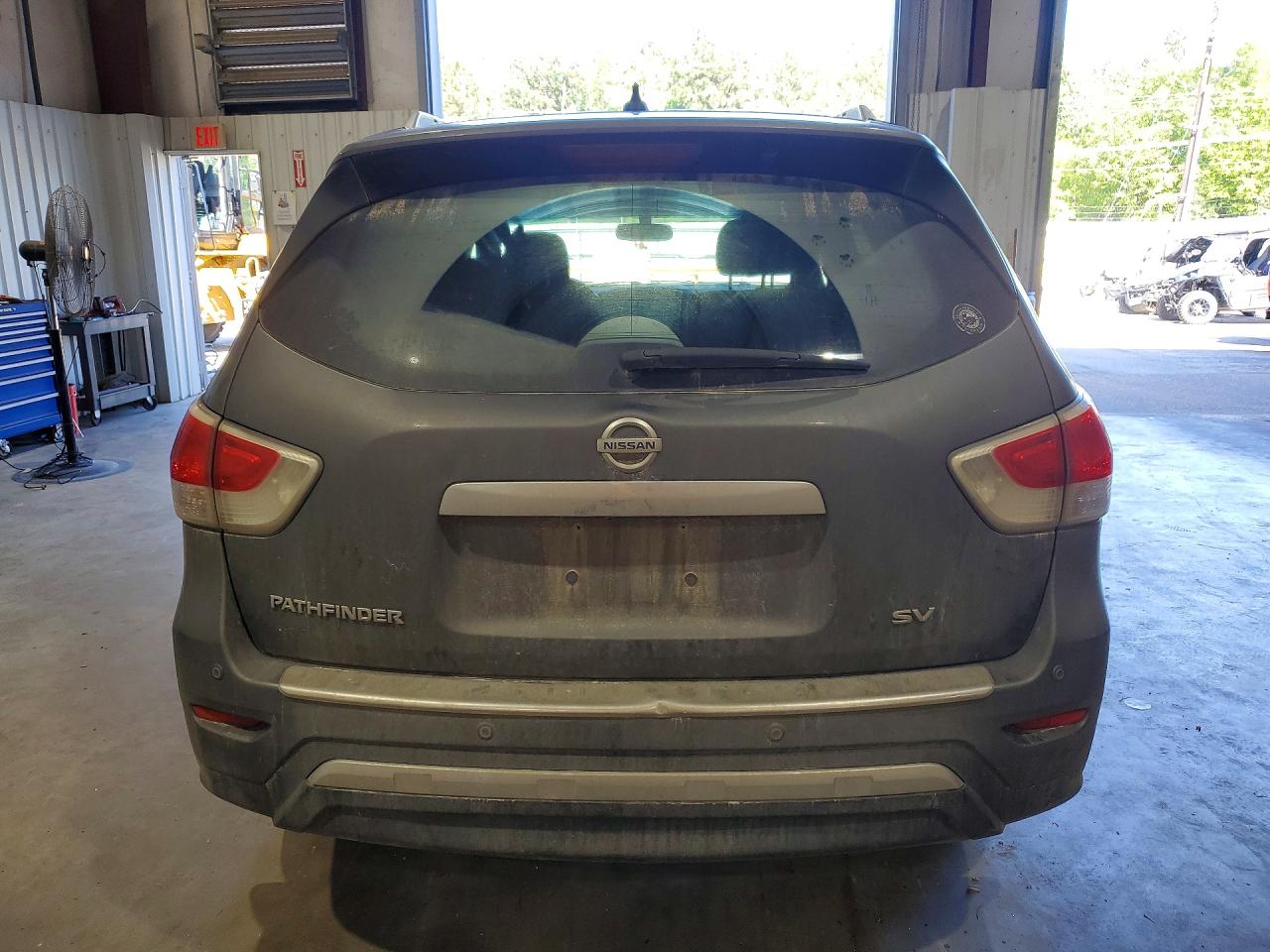 Nissan Pathfinder Sv