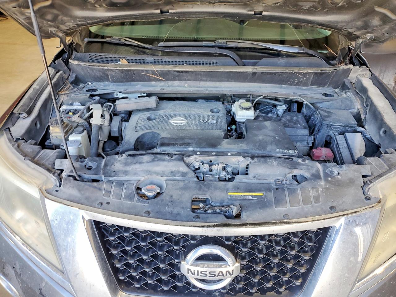 Nissan Pathfinder Sv