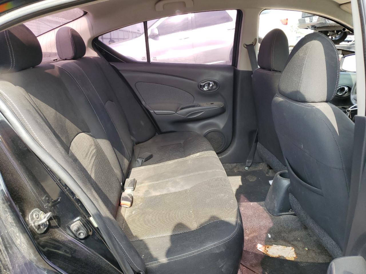 Nissan Versa