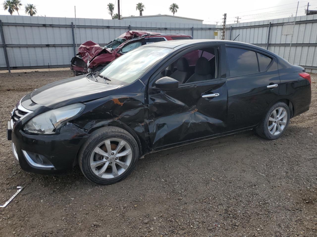 Salvage Nissan Versa Image