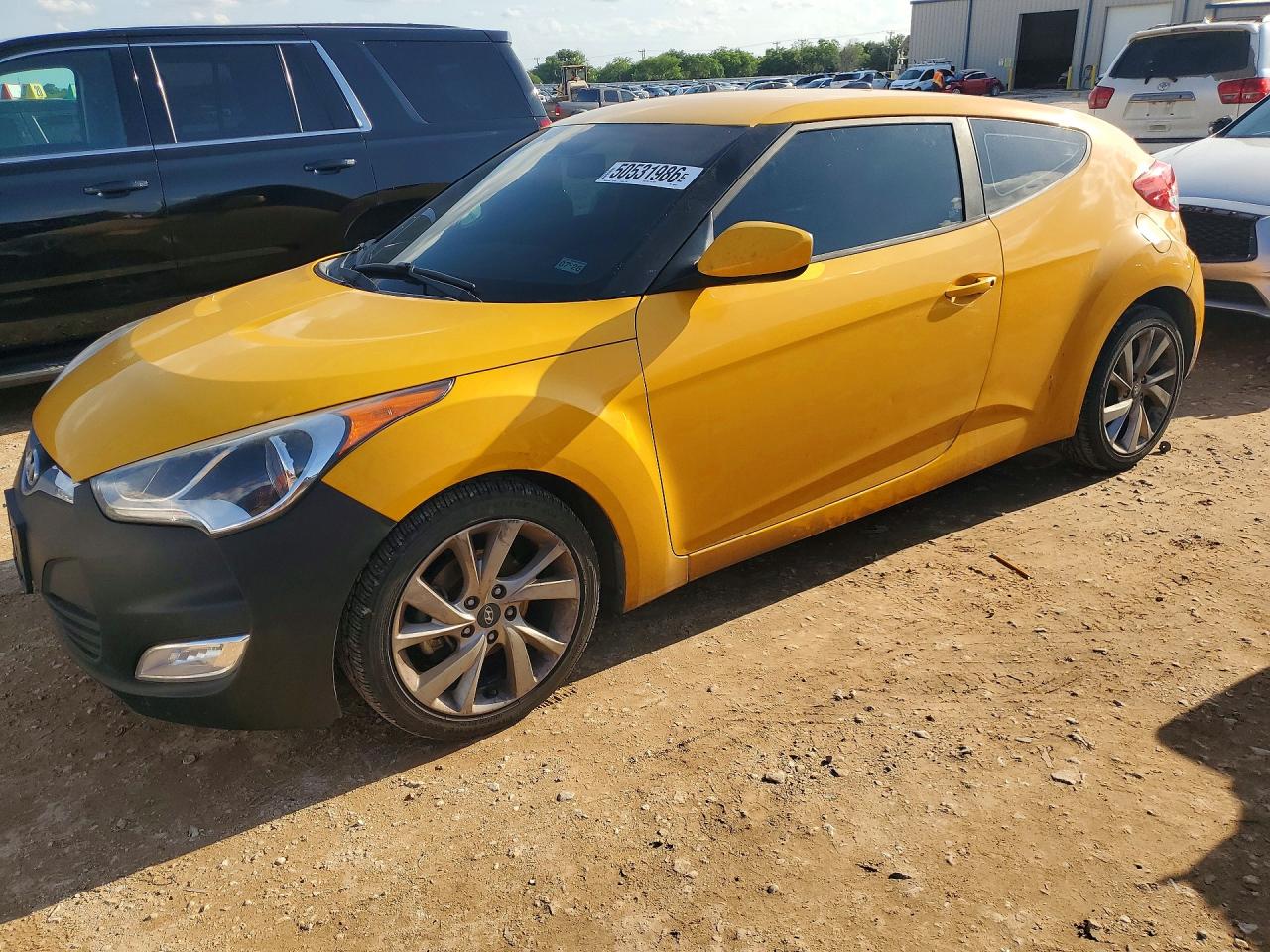 Salvage Hyundai VELOSTER Image