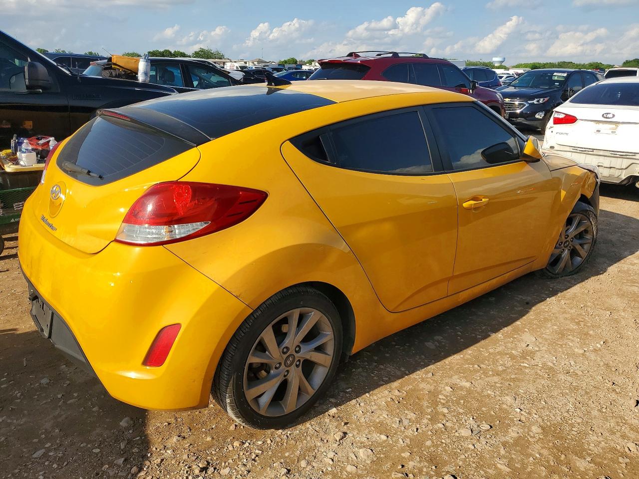Hyundai VELOSTER Base