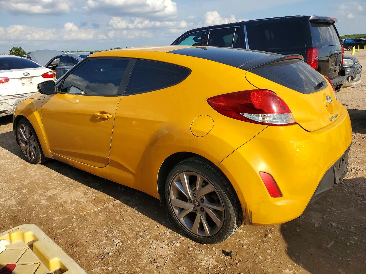 Hyundai VELOSTER Base