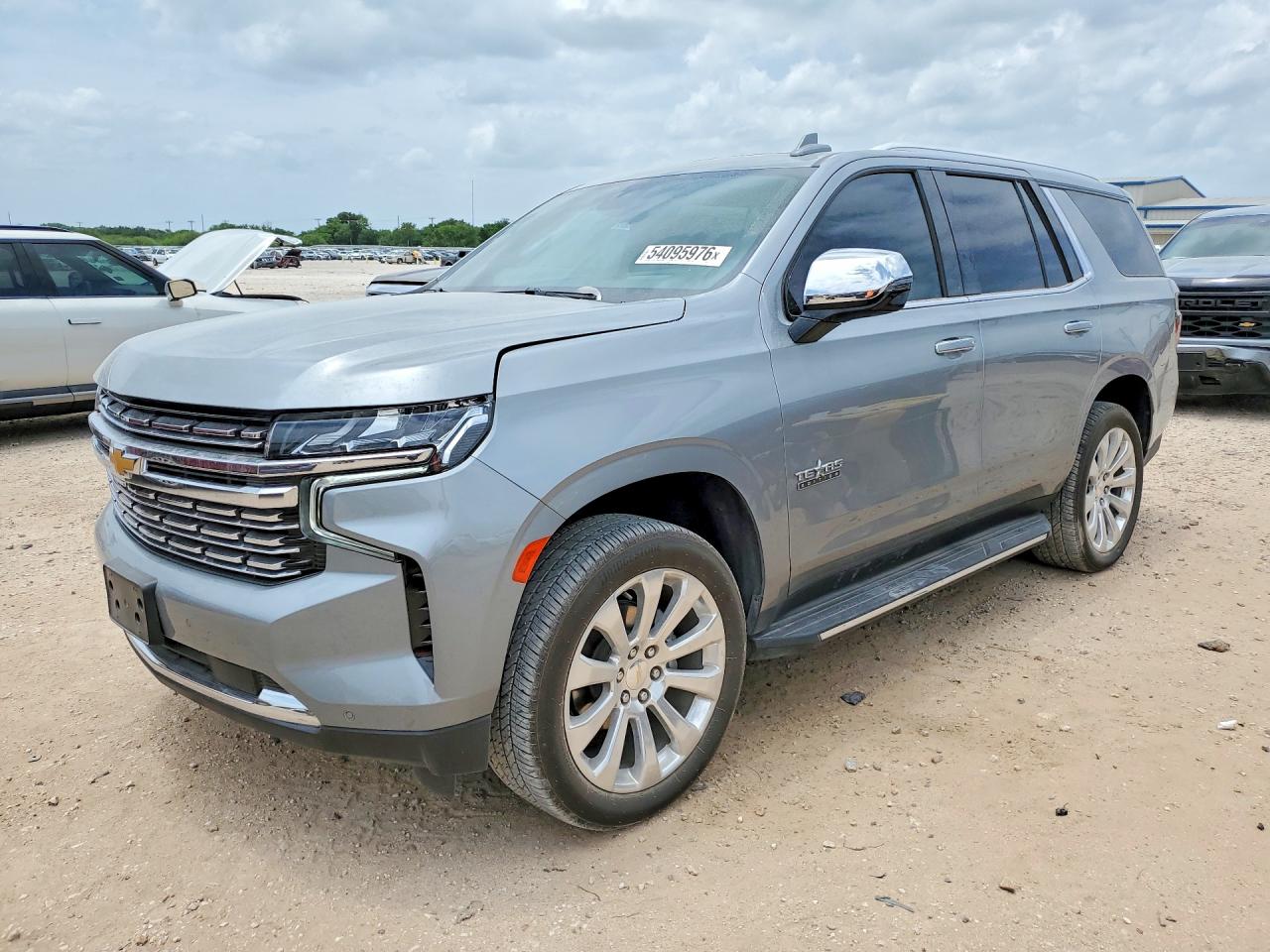 Salvage Chevrolet Tahoe Image